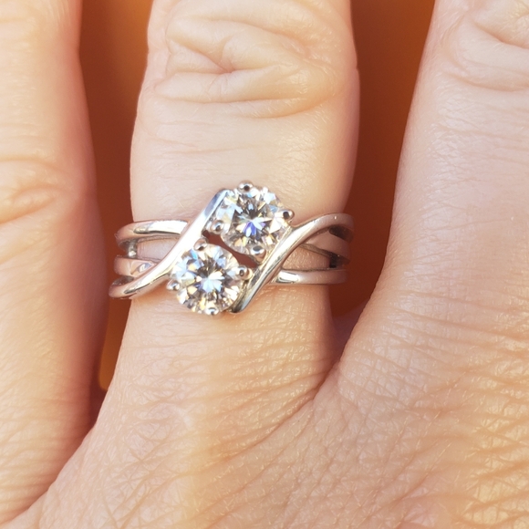 Moissanite Fire Crossover Band Ring - Picture 11 of 12